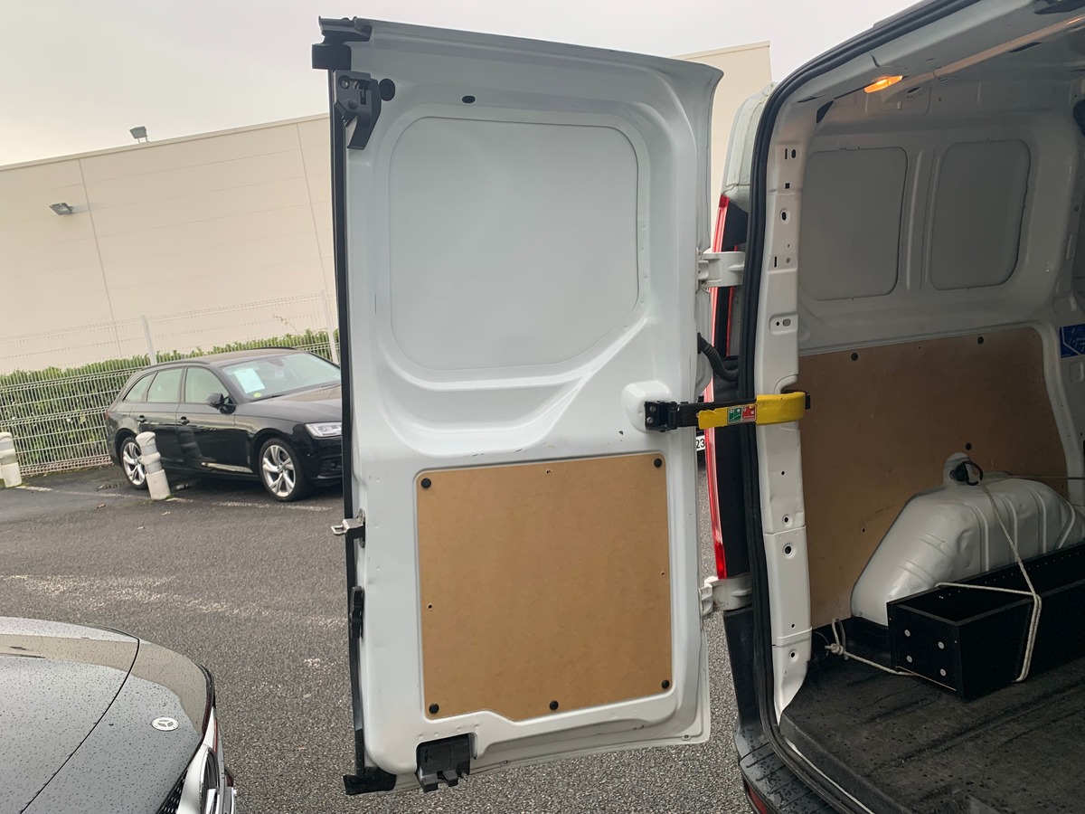 Ford TRANSIT CUSTOM 125 ch | Commandes du système audio au volant | Régulateur/limiteur de vitesse