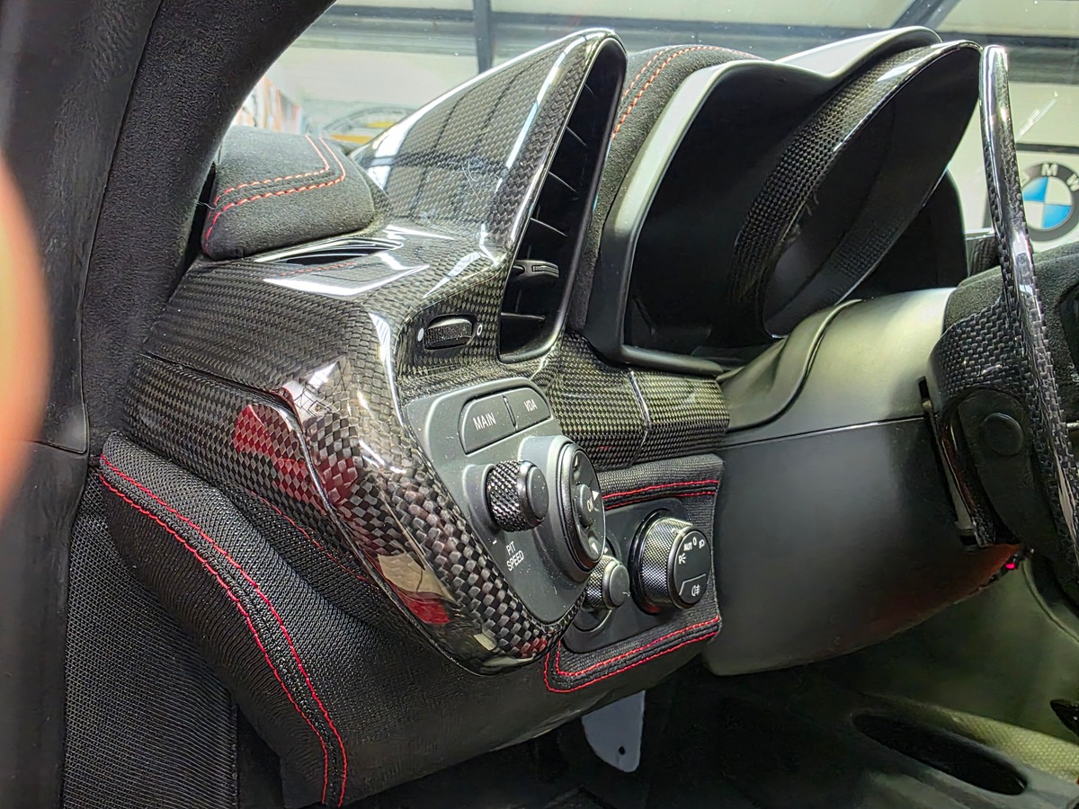Ferrari 458 SPECIALE 4.5 605 ORIGINE FRANCE // ROSO CORSA /  BANDES NART / HARNAIS A