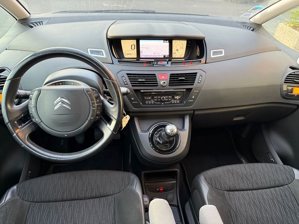 Citroën Grand C4 Picasso 1.6 HDI 115 CH 7 places exclusives crit2 4XCBLeut