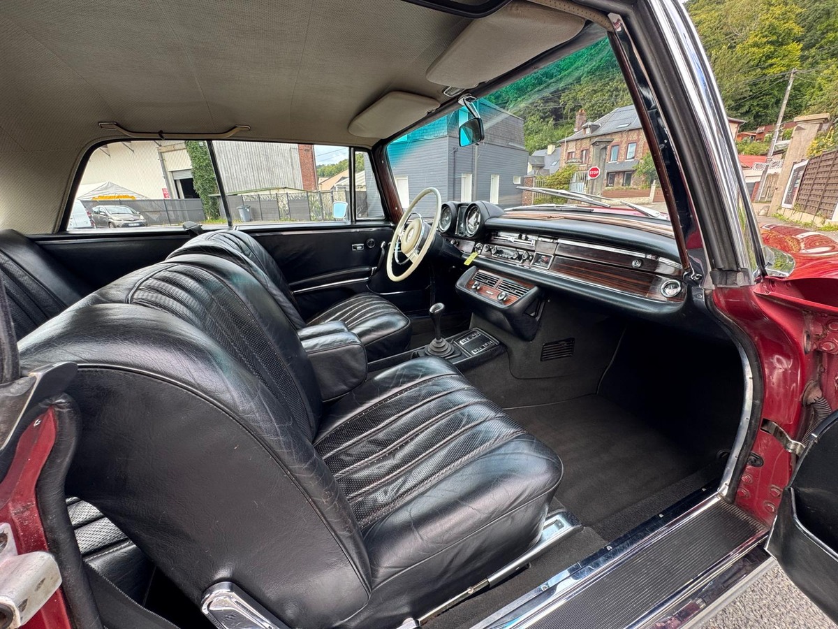 Mercedes-Benz 280 SE 3.5 V8 BOITE MANUELLE