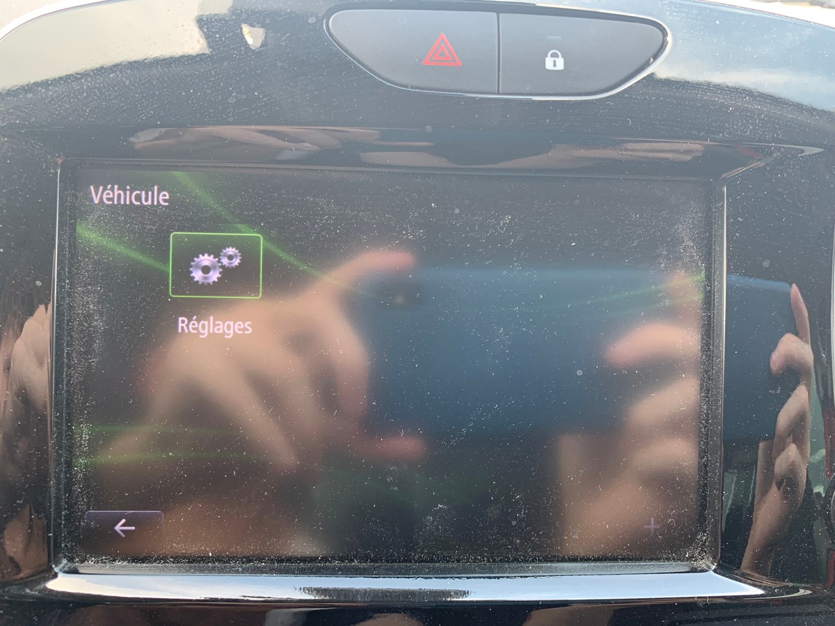 RENAULT Clio IV 200 ch | RS | Caméra recul | Régulateur vitesse | GPS | Bluetooth | Palettes volant
