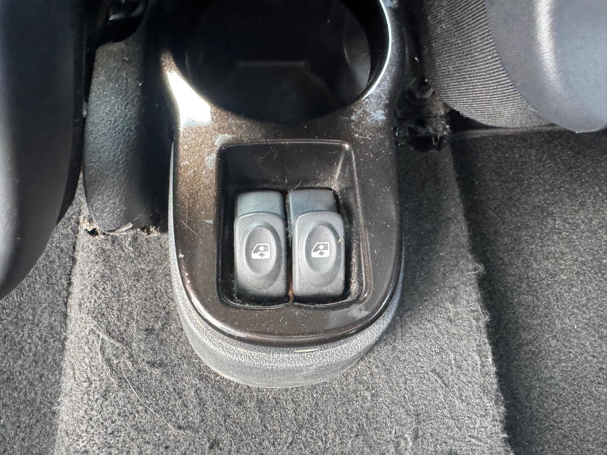 Dacia Duster 1.6 16V Bioéthanol 105cv 4X2 Lauréate - moteur à chaine - Garantie