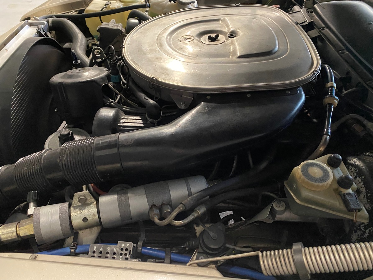 Mercedes-Benz Classe SL 560 v8 cabriolet w 107