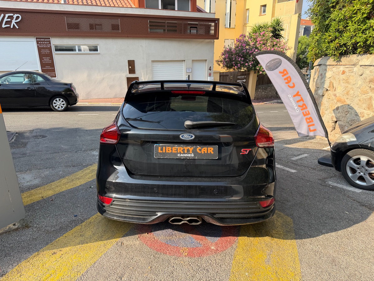 Ford Focus ST 2.0 Ti 250 CV /Pack RS /Volant Carbone/rétro intérieur Carbone / Siège Recaro/Phase 2