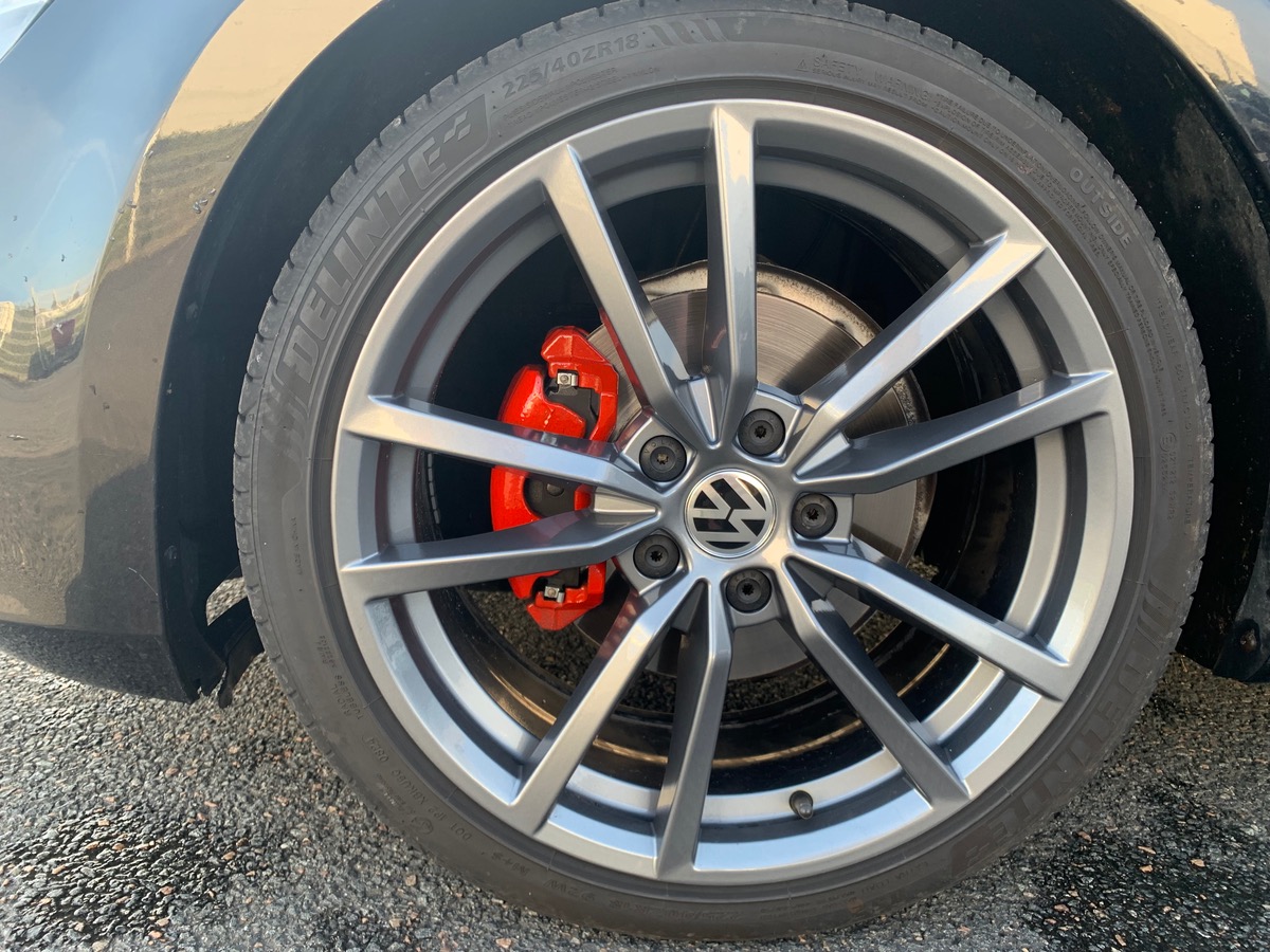 Volkswagen Golf 150 | Carat | JA 18" Durban | Suspensions Sport | Régulateur vitesse et de distance