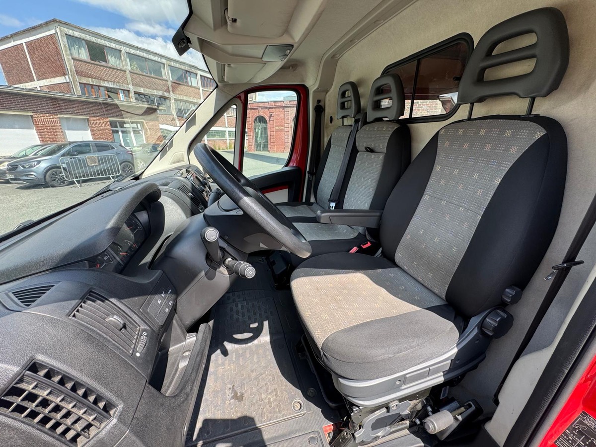 Peugeot Boxer II 3.0 HDI 180cv pack clim L3H2 vitré - Deuxième main - Boite manuelle
