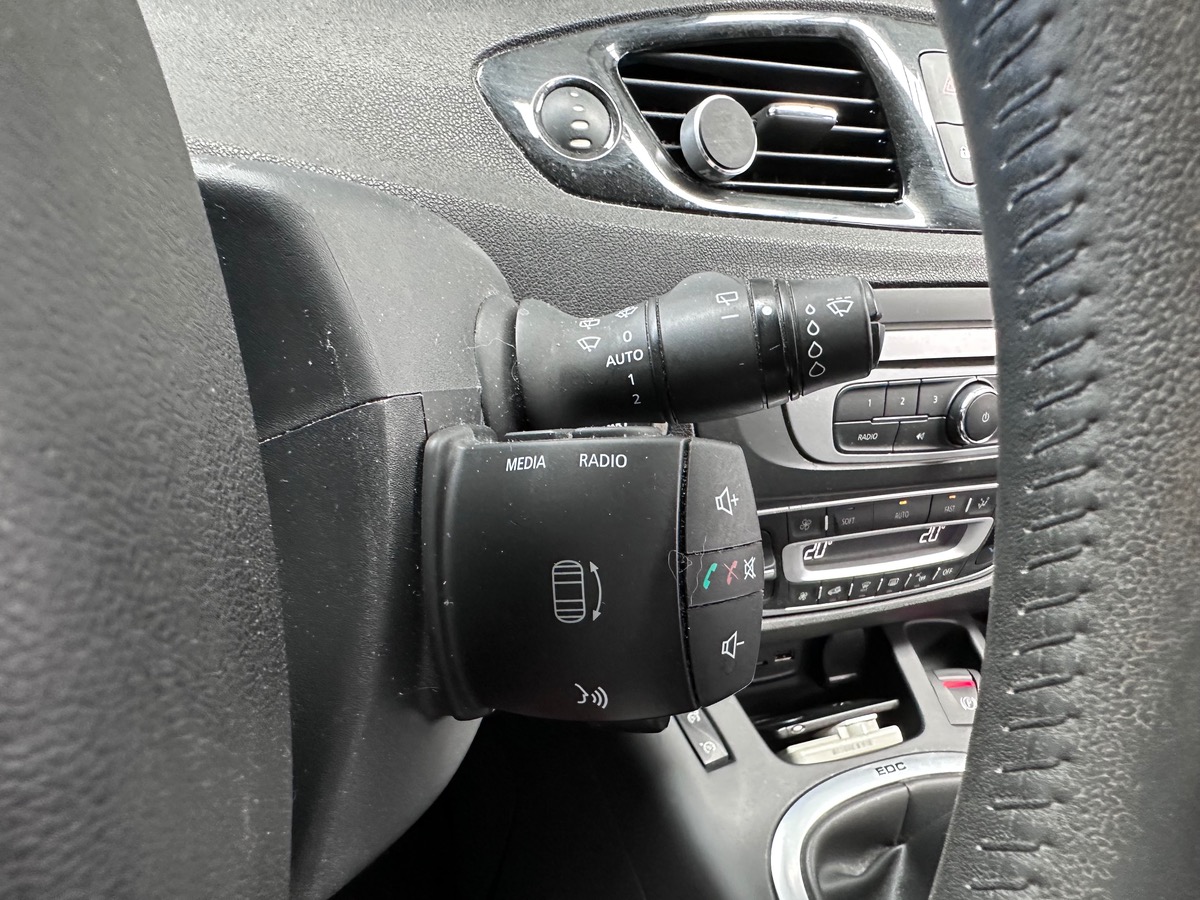 RENAULT Scenic III (3) 1.5 DCI 110 BOSE EDC