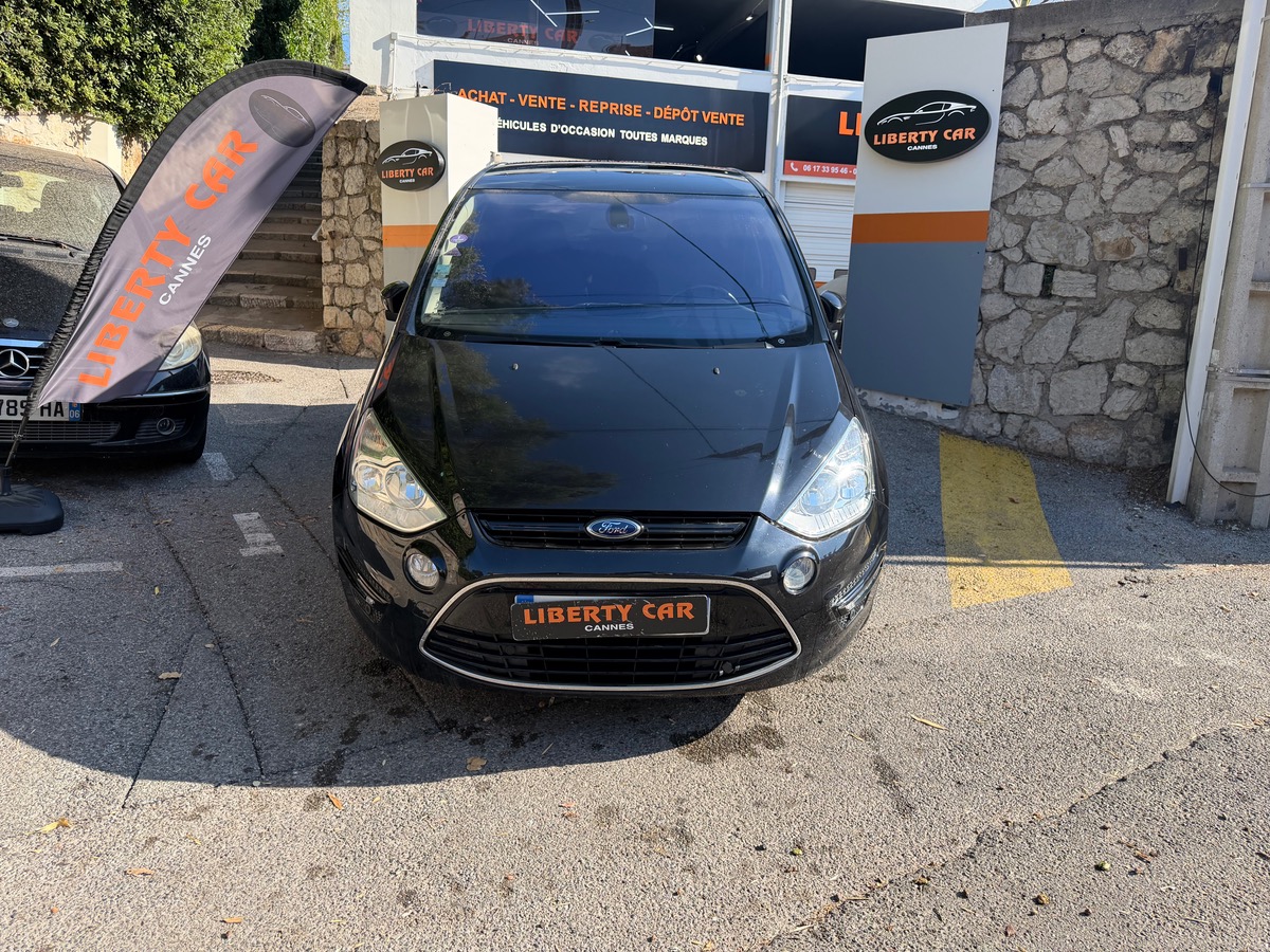 Ford S-max 2.0 Flexifuel 145 CV / Titanium / GPS / Jantes / Moteur à Chaine