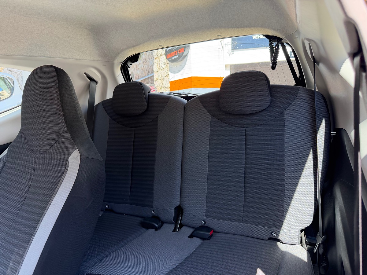 Toyota Aygo 1.0 VVTi 72 CV Boîte auto Phase 2 / KM Réel / Cim / écran / Caméra de recul