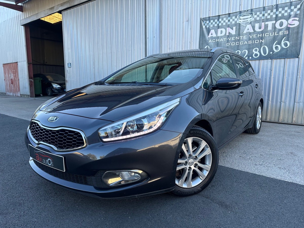 Kia Ceed 1.6 CRDI 128 Ch Premium Pack/TOIT OUVRANT PANORAMIQUE /1ère Main-SUIVI