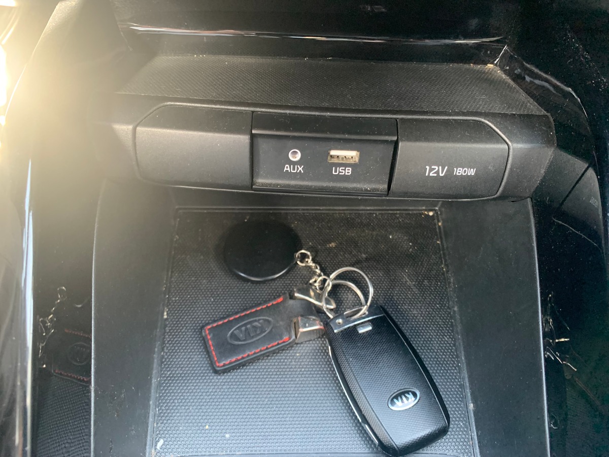 Kia Stonic 120 ch | Premium | Caméra recul | Régulateur vitesse | Apple car Play | Siéges chauffants