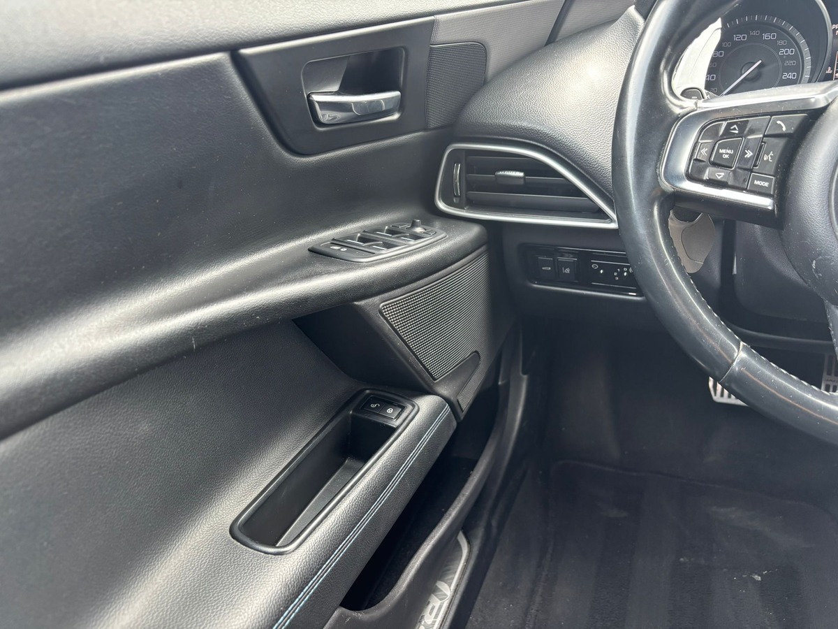 Jaguar XE 2.0D 180 R-SPORT BVA