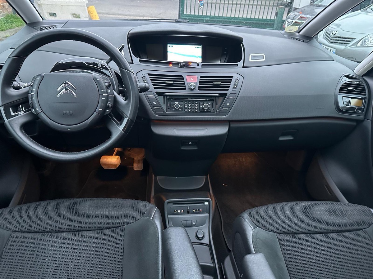 Citroën C4 Picasso 1.6 e-HDI 112 CV 1er mains exclusives  4XCBLeut