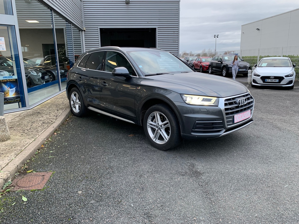 Audi Q5 190 ch | S-line | Virtual Cockpit | Caméra de recul | Coffre électrique | Attelage