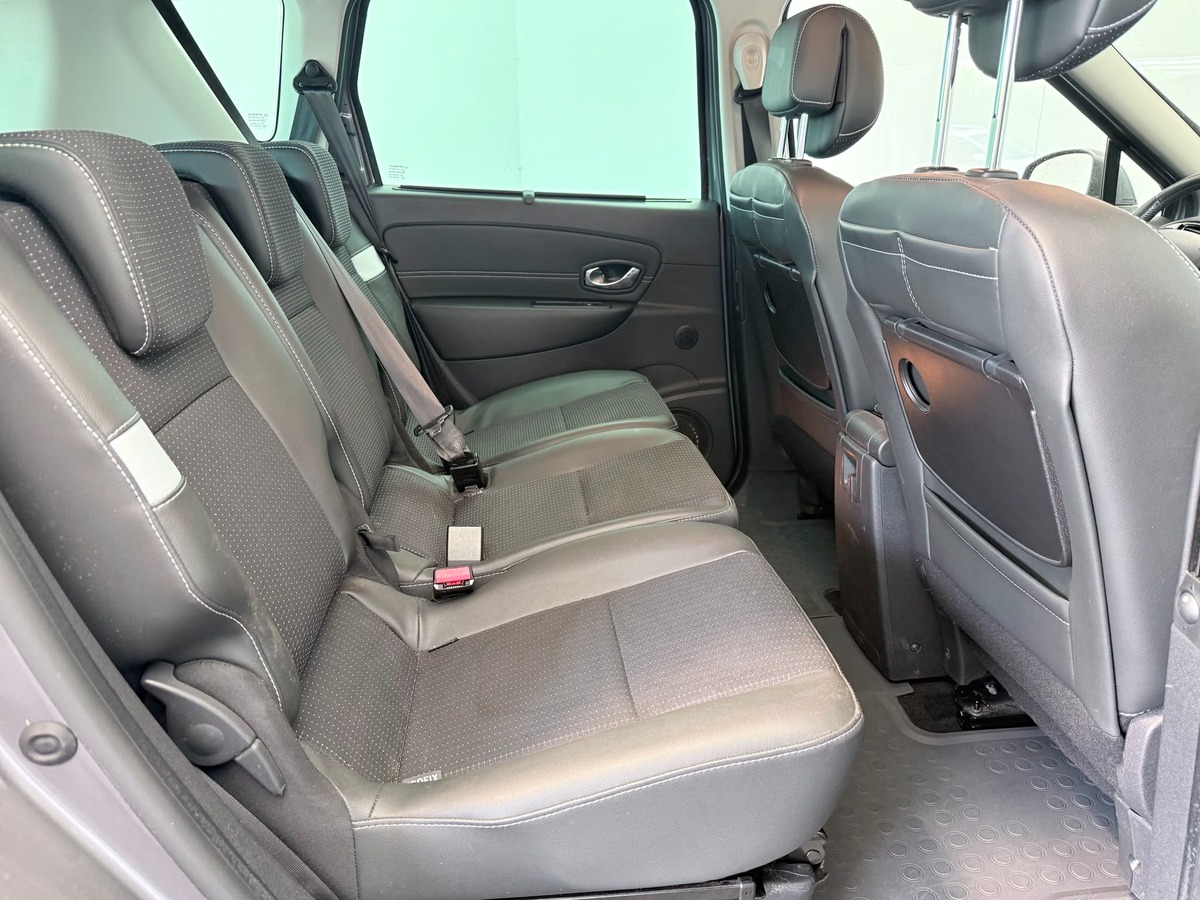 RENAULT Scenic 1.5 DCI 110 DYNAMIQUE EDC ( bva )