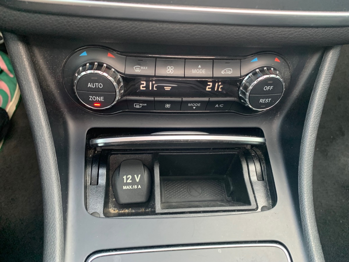 Mercedes-Benz GLA 177 | FASCINATION | Toit Panoramique NEUF | Caméra Recul | Attelage | 4MATIC