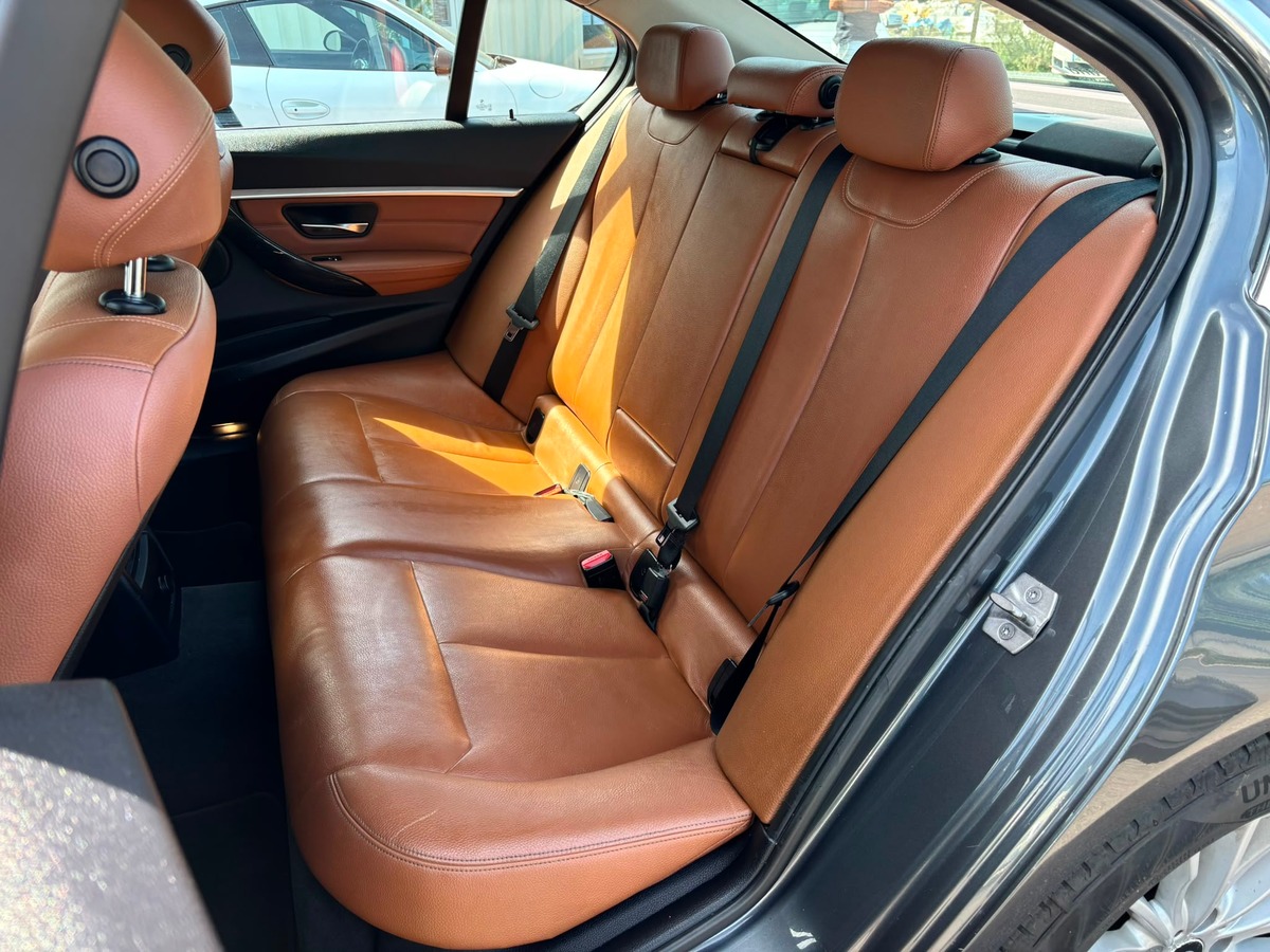 Bmw Série 3 318 d F30 150 Luxury  BVM6