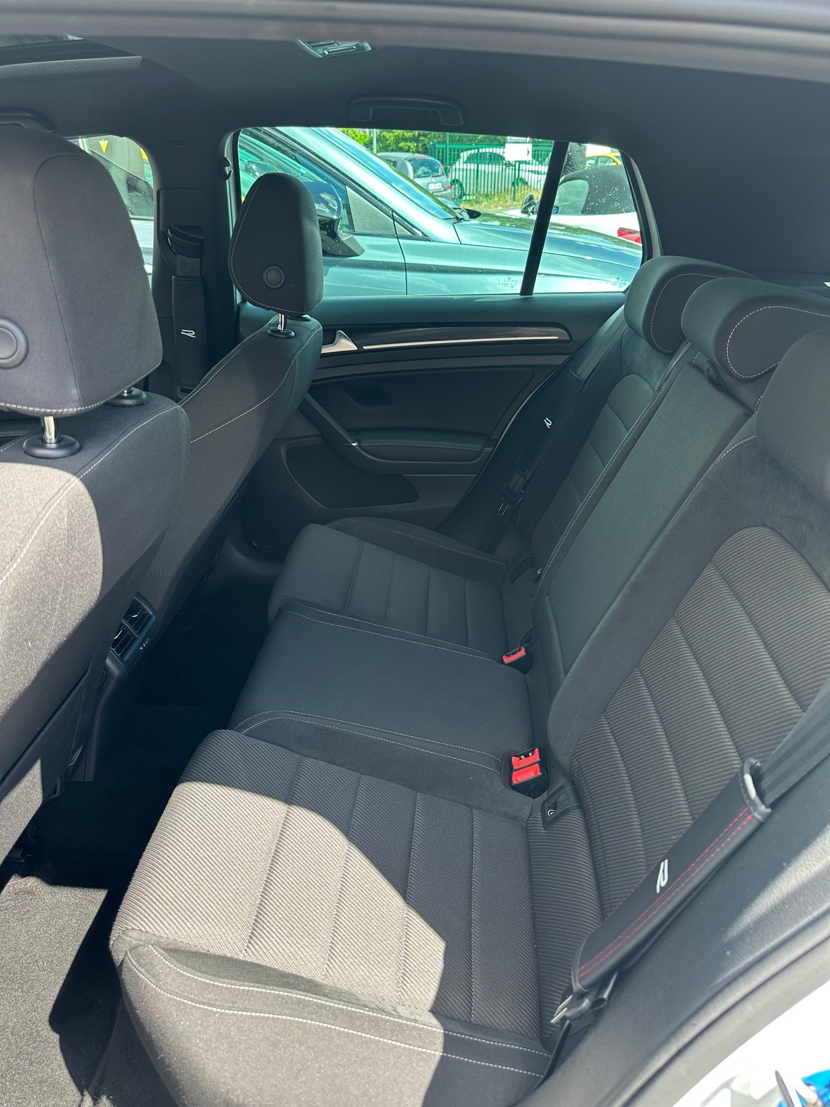 Volkswagen Golf 2.0 TSi 300 CH AKRAPOVIC