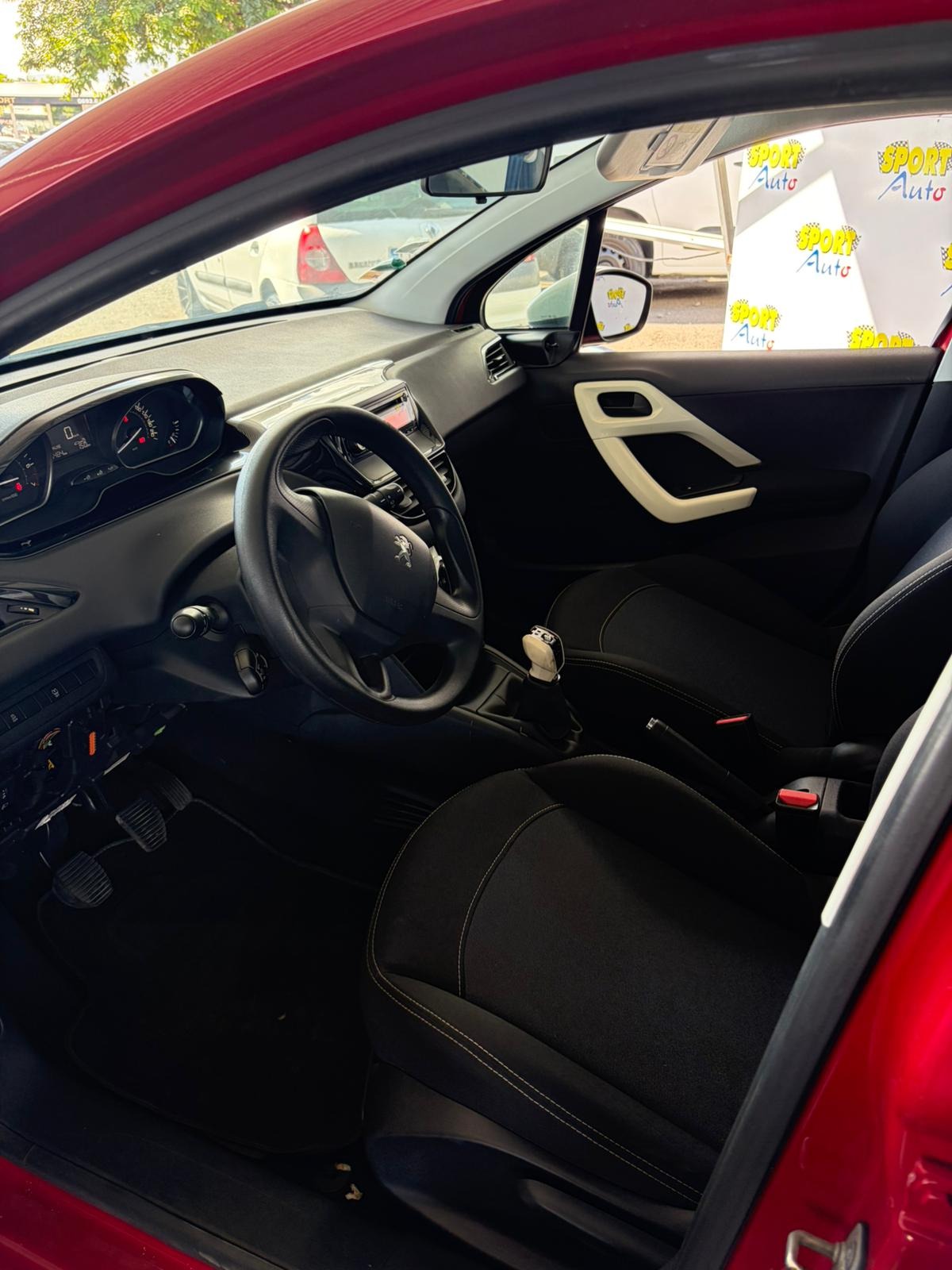 Peugeot 208 1.0 ptec