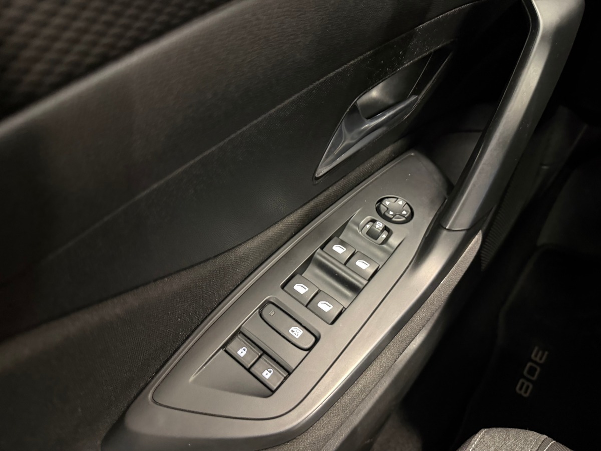 Peugeot 308 SW Break 1.5 hdi 131ch Carplay / Android