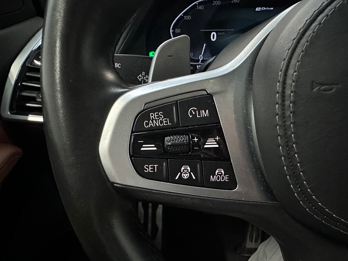 Bmw X5 (G05) XDRIVE 45E 394 HYBRIDE  M SPORT BVA8 4 roues directrices