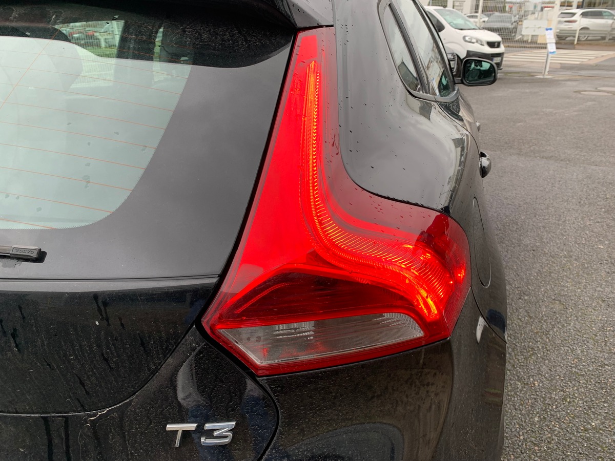 Volvo V40 Cross Country 150 ch | Toit panoramique | Cuir | GPS | Régulateur de vitesse