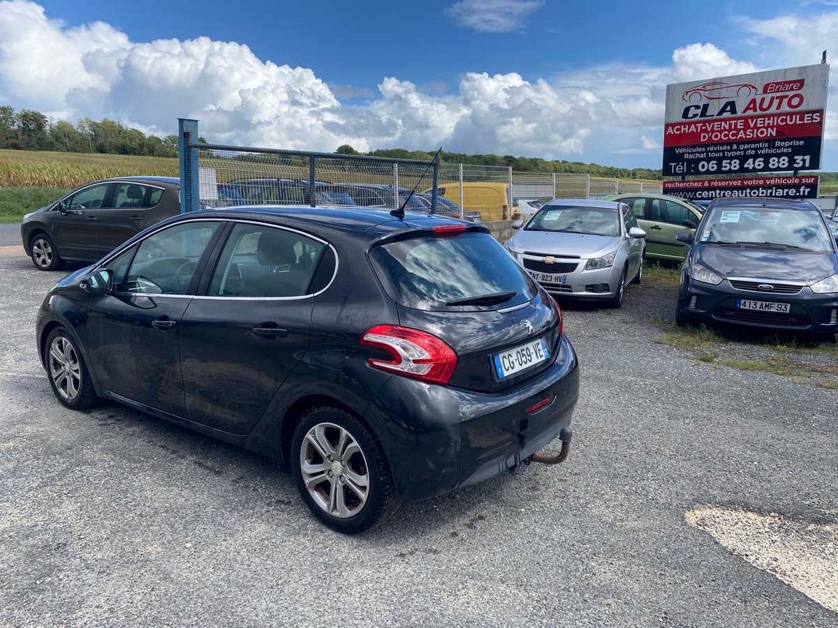 Peugeot 208 1.6 e-hdi 92cv allure gps 218000km