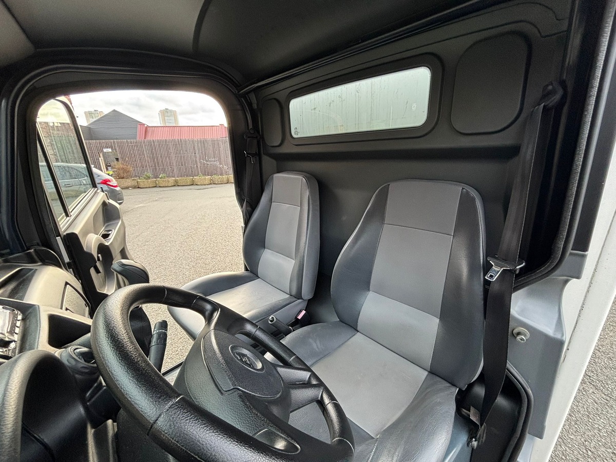 Opel Omega MEGA MULTITRUCK FOODTRUCK 600D - Entretiens à jour