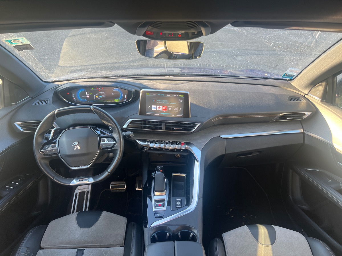 Peugeot 3008 HYbrid4 300cv GT EAT8, SUIVI COMPLET PEUGEOT, TOIT OUVRANT, SIEGES CHAUFFANTS/ MASSANTS
