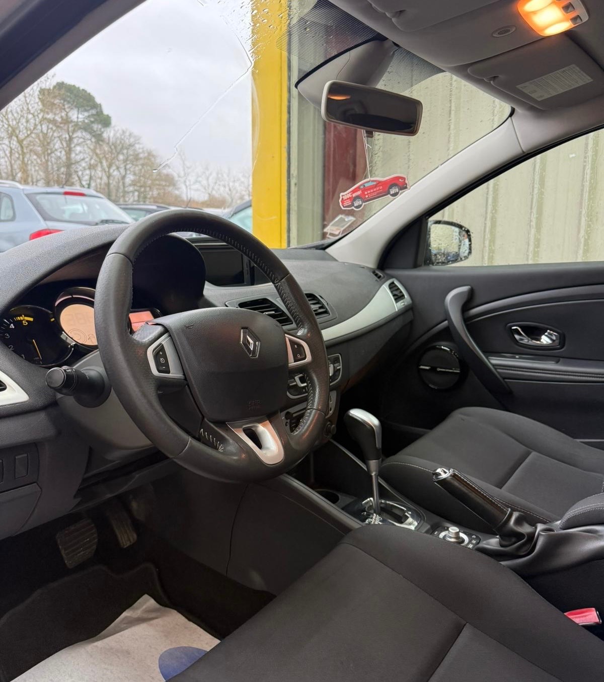 RENAULT Megane iii dci 110cv  BVA