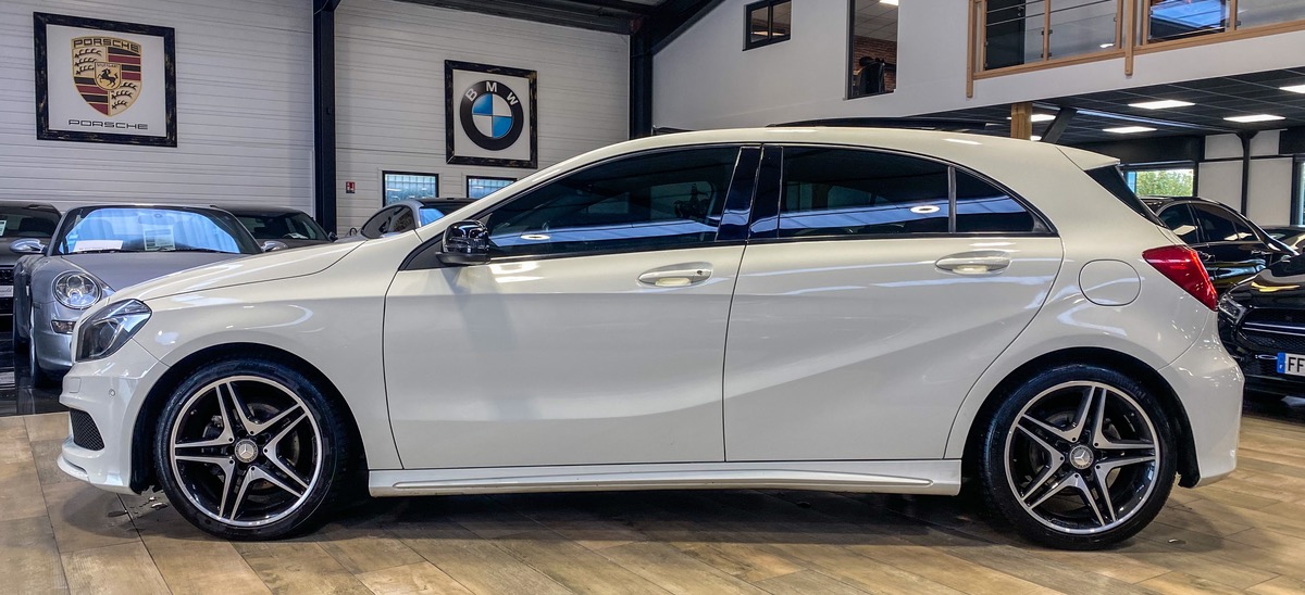 Mercedes-Benz Classe A 160D FASCINATION PACK AMG FULL 