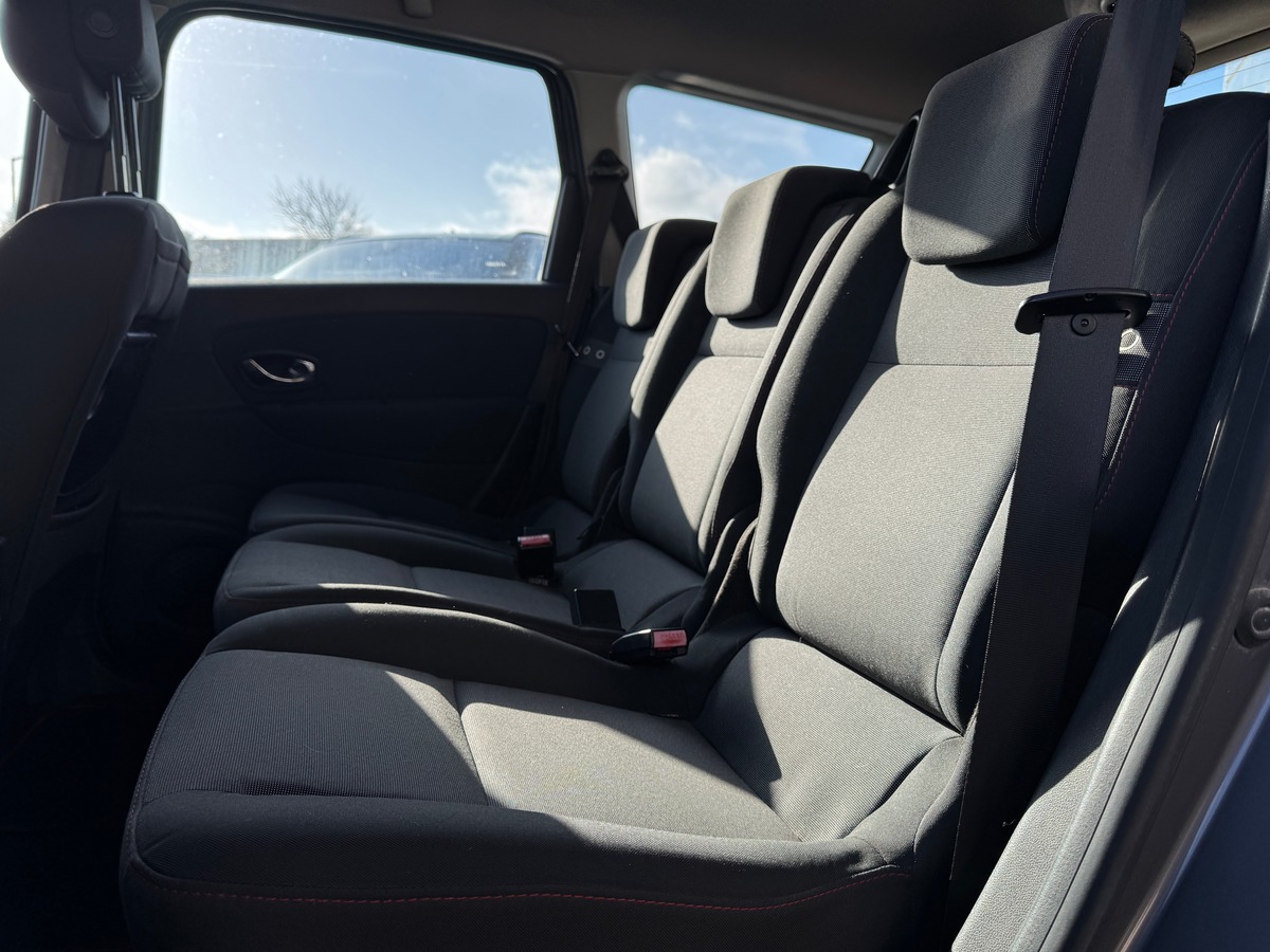 RENAULT Grand Scenic Business 1.5 dCi EDC6 110 cv Boîte auto 7 places