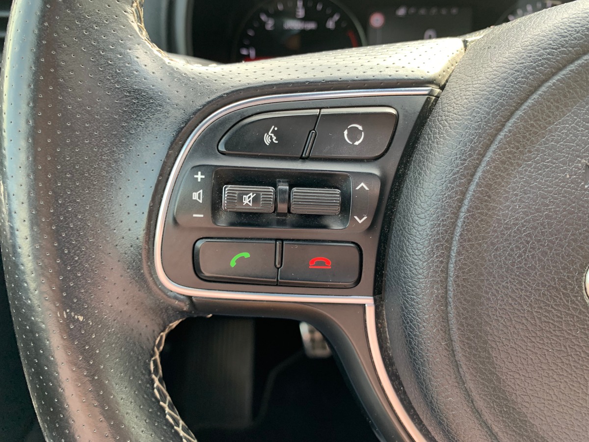 Kia Sportage 115 ch | GT Line | Toit ouvrant panoramique | Caméra de recul | Régulateur de vitesse