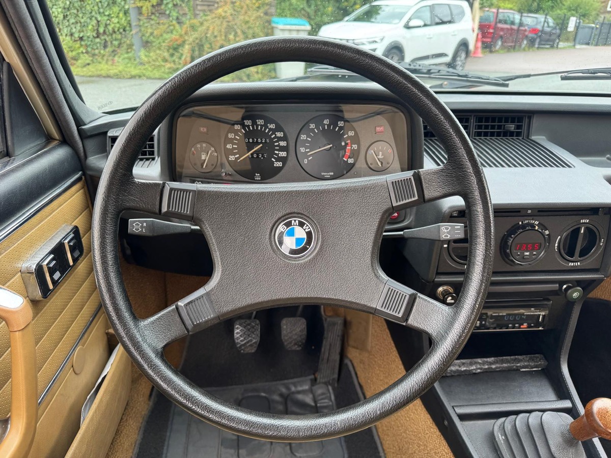 Bmw 525 E12 150CV Française - Boite manuelle
