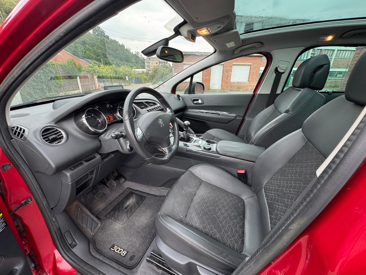 Peugeot 3008 phase 2 1.6 hdi 115cv Allure - Garantie