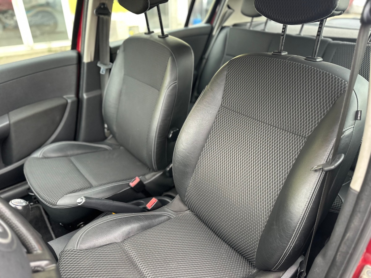 RENAULT Clio Phase 2 1.2 TCe 101 cv COURROIE OK  - RIEN A PREVOIR - CLIM AUTO - IDEAL JEUNE PERMIS