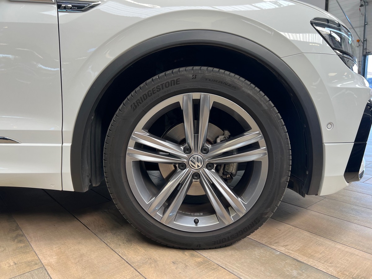 Volkswagen Tiguan II 2.0 TDI 150 DSG7 R-LINE  ATTELAGE/TOIT PANO/CARPLAY/