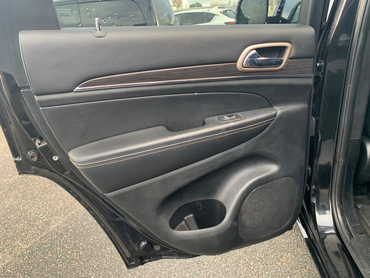 Jeep Grand Cherokee 250 ch | Overland | Toit ouvrant panoramique | Caméra de recul | Attelage