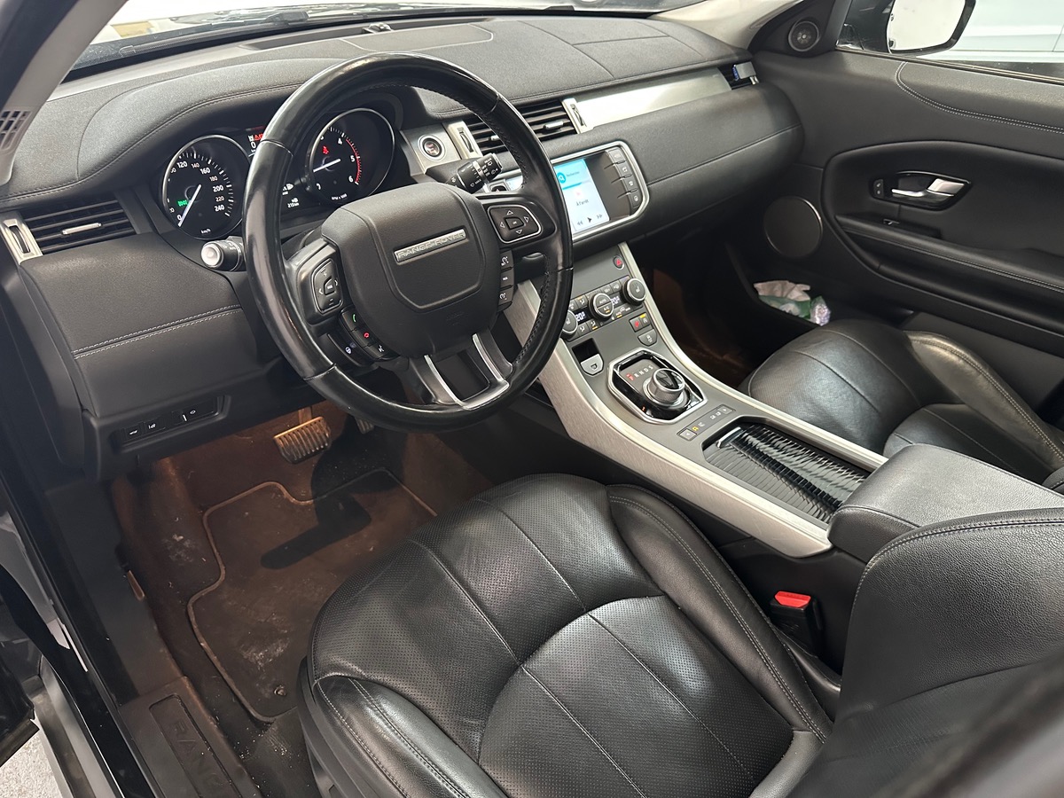 Land-Rover Range Rover Evoque TD4 180cv SE DYNAMIC BVA Toit panoramique / CarPlay