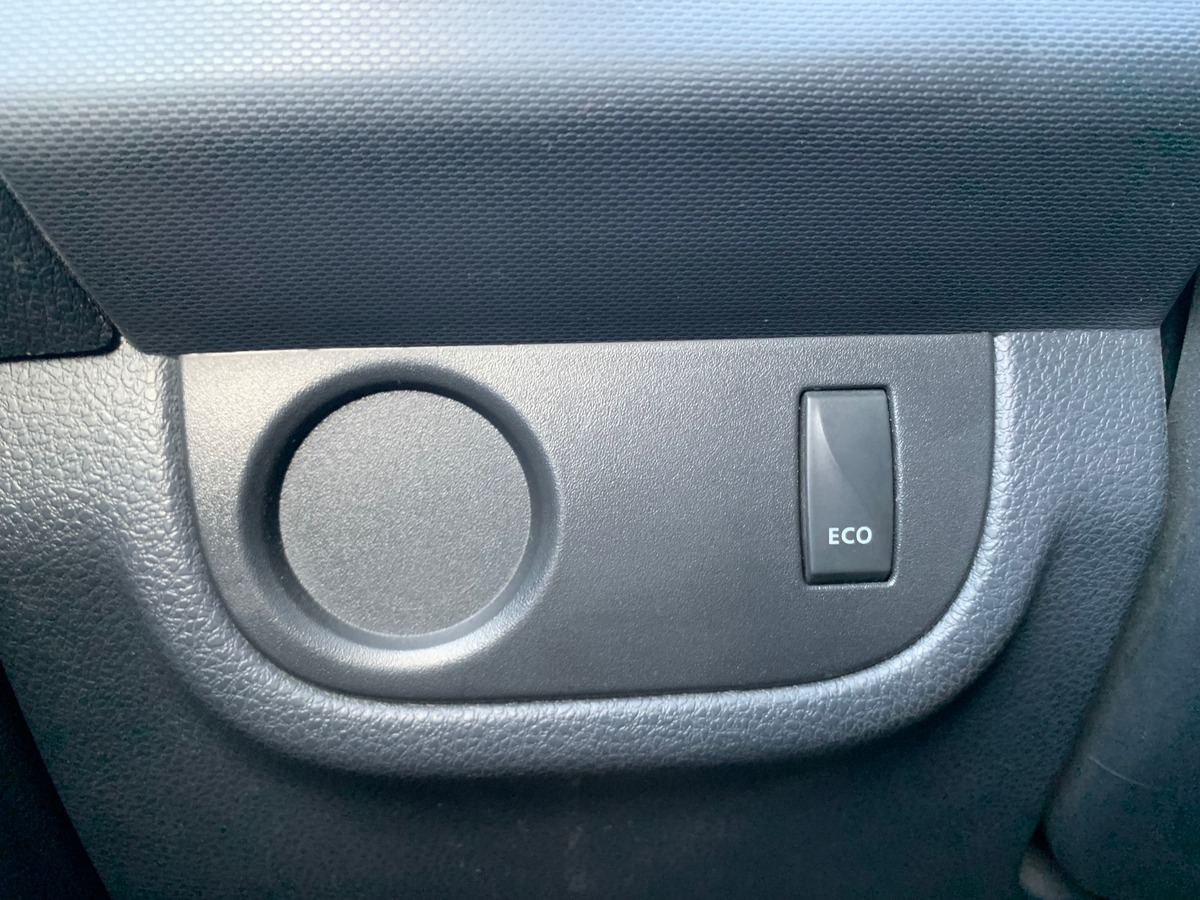 Dacia Sandero 75 ch | Régulateur limiteur de vitesse | Roue de secours galette + cric |  Bluetooth