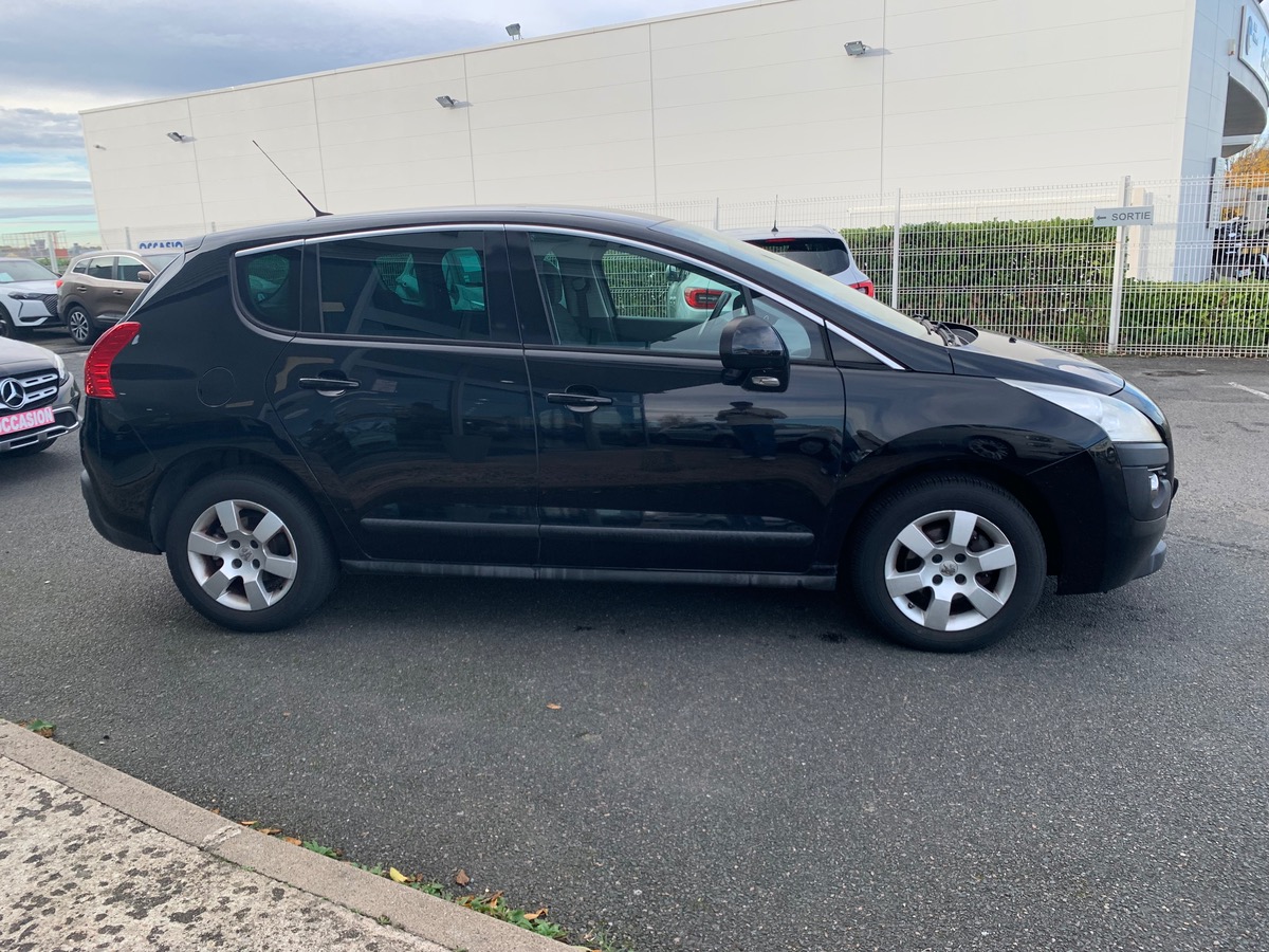 Peugeot 3008 115 ch | GPS | Bluetooth | Régulateur de vitesse | Sièges rang 2 rabattables à plat
