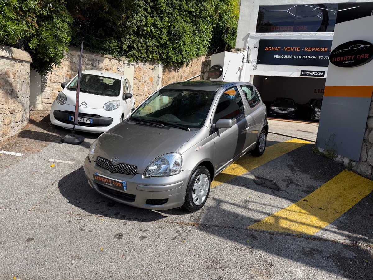 Toyota Yaris VVTI 1.0 65 CV / Boîte auto / 1 er Main / KM réel