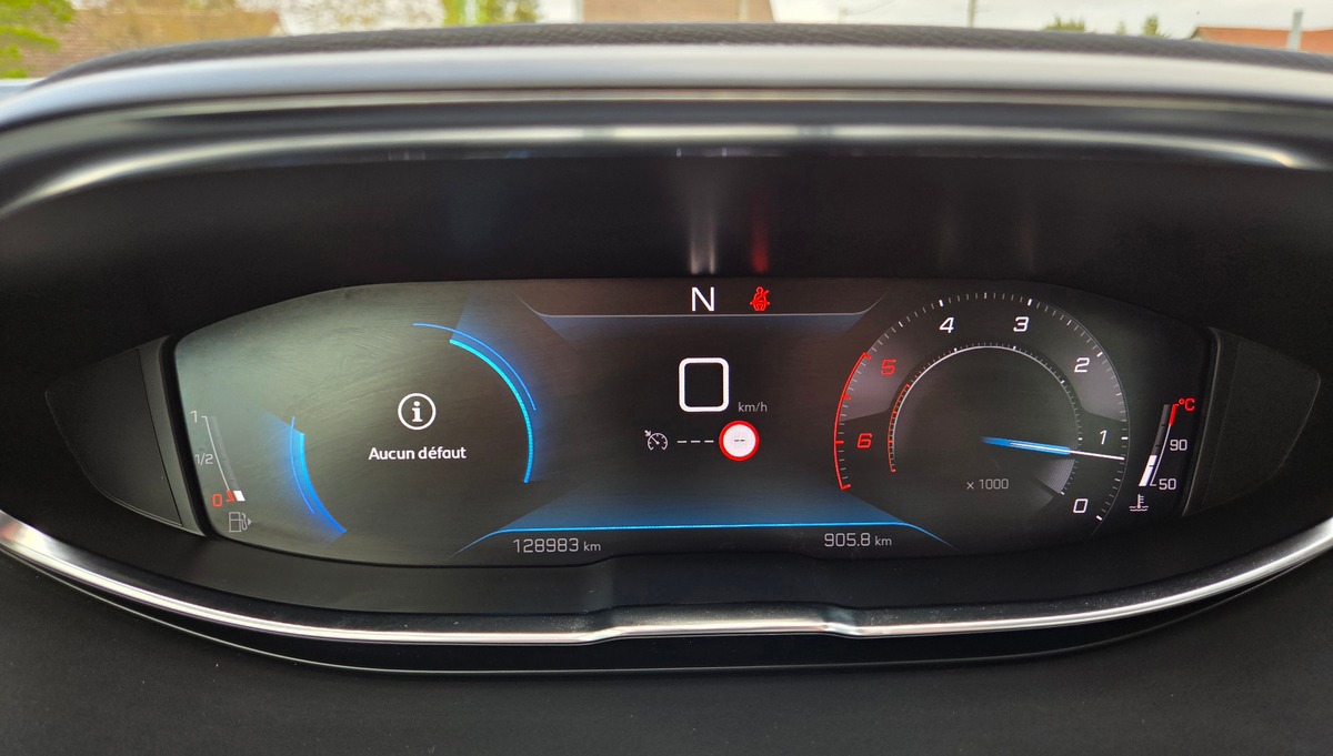 Peugeot 3008 1.5 BHDI 130 CV / 1ERE MAIN / TVA RECUPERABLE