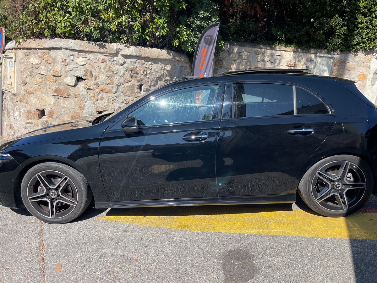 Mercedes Benz Classe A 200 Phase 2 / AMG Line / Toit Ouvrant / Pack Ambiance / Jantes AMG