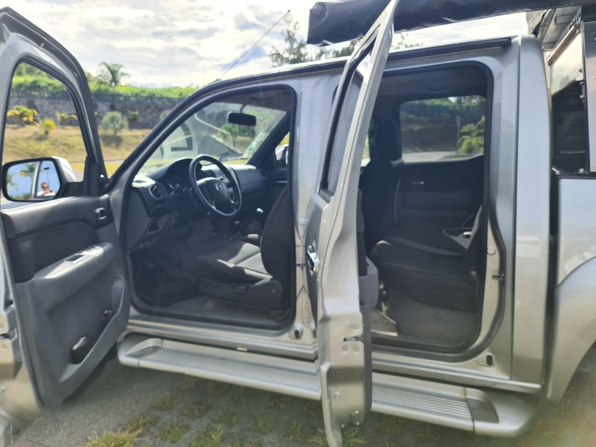 Mazda 2 MAZDA BT-50 PICK-UP 2.5 MRZ-CD 4X4