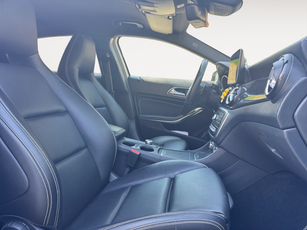 Mercedes Benz GLA 200 CDI STARLIGHT EDITION 7G-DCT