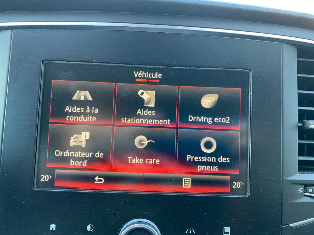 RENAULT Megane IV 110 ch | Business | Régulateur de vitesse | GPS | Boite automatique | Roue secours