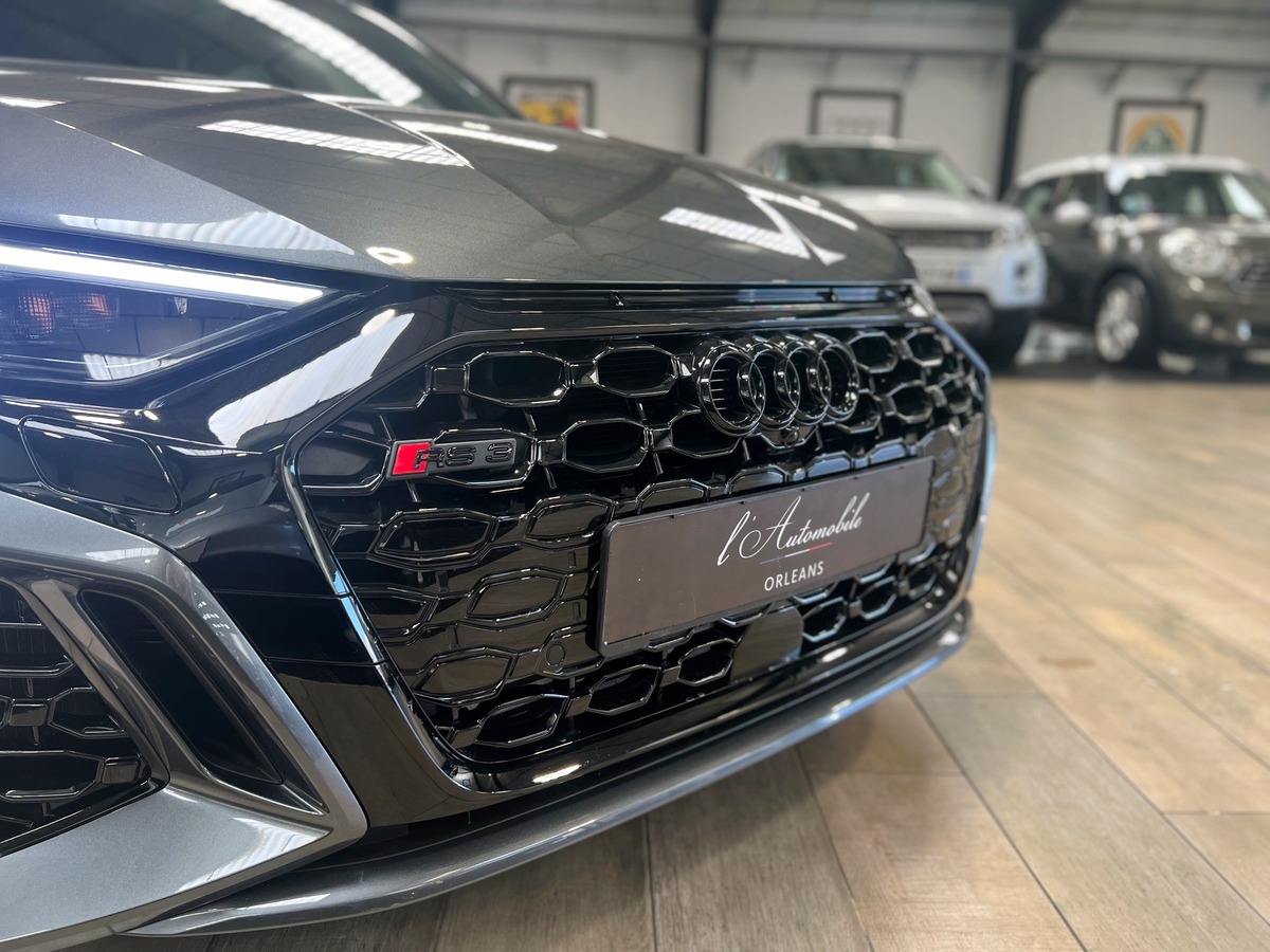 Audi RS3 Sportback QUATTRO 2.5L TFSi 400  S-TRONIC DAYTONA GREY 