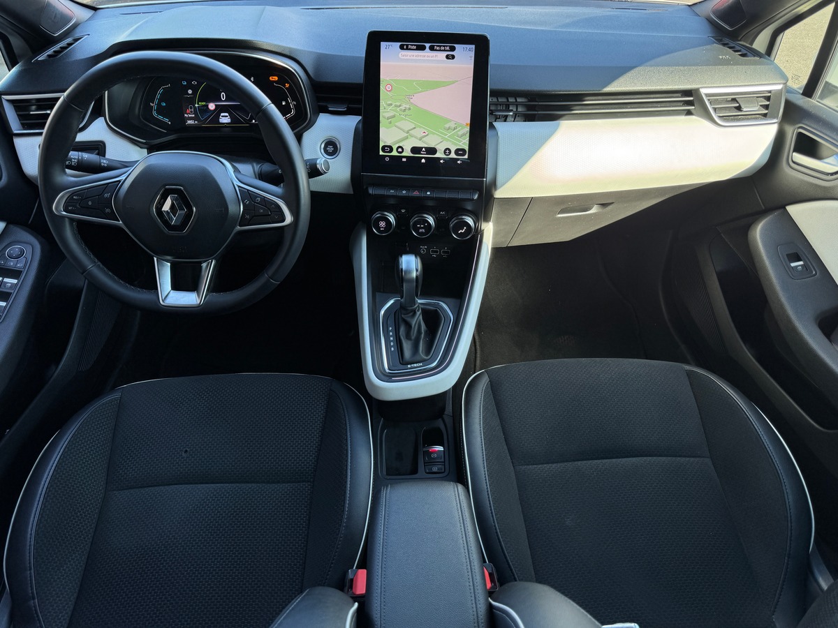 RENAULT Clio V 5 Intens E-TECH 1.6 i 140 Hybrid - Grand écran