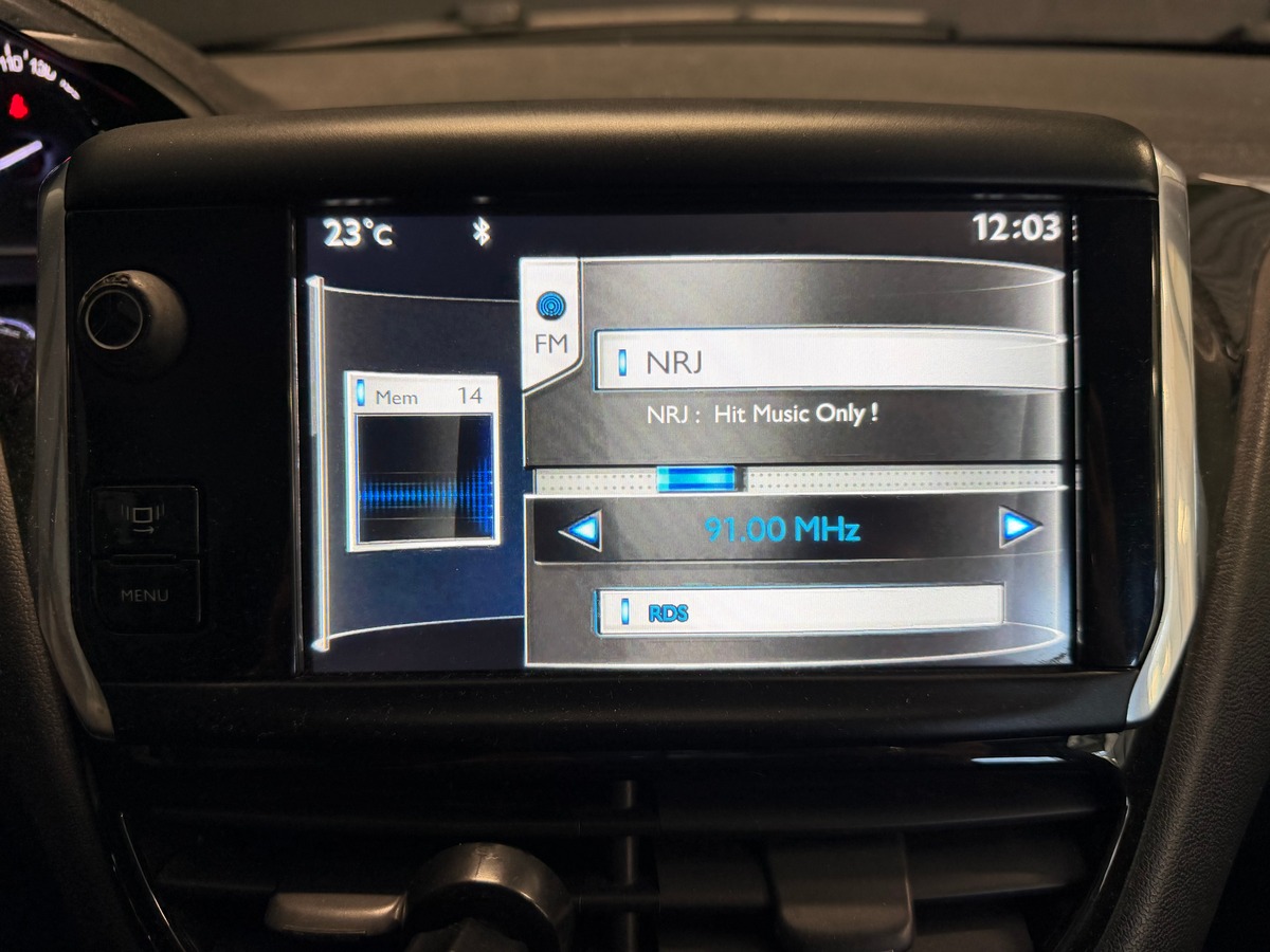 Peugeot 208 1.6 vti Boite Automatique / Moteur à chaîne